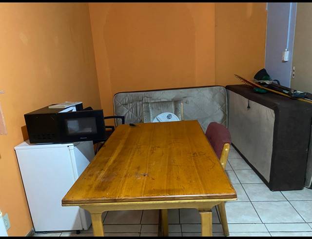 20 BEDROOM HOUSE FOR SALE IN BEDWORTH PARK